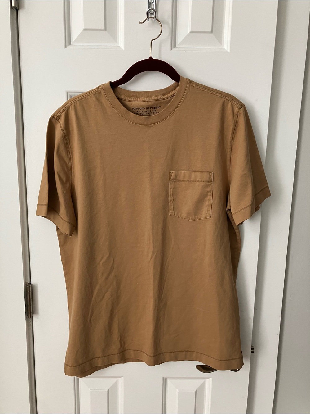 Banana Republic Men's Short Sleeve Pocket Tee in Camel Brown